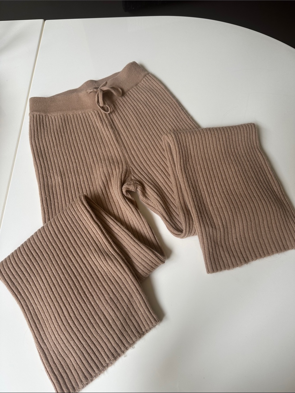 Qi Cashmere Ribbed Pants - Picture 4 of 9